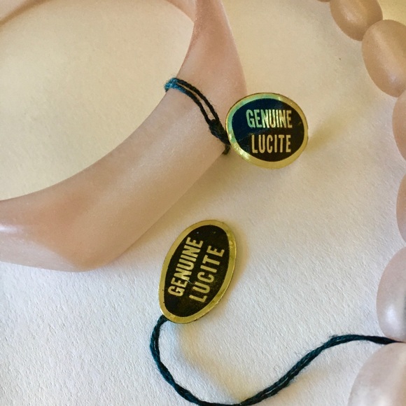 Vintage Genuine Lucite Necklace & Bracelet Set NOS - Picture 4 of 6